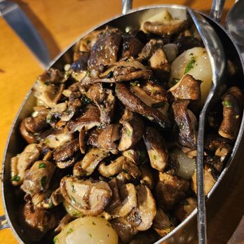 The Maple Room - Mushrooms and pearl onions (2.5/5) - American Near Me - Vienna, Virginia The Maple Room - Mushrooms and pearl onions (2.5/5) - American Near Me - Vienna, Virginia