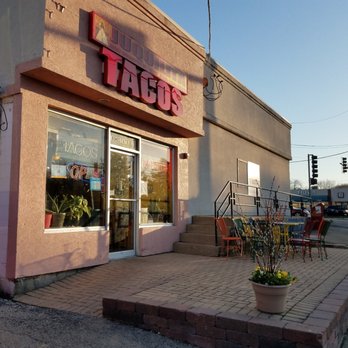 Juquilita Tacos - Mexican Near Me - North Aurora, Illinois