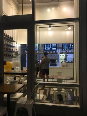 Honeymee DTLA by null