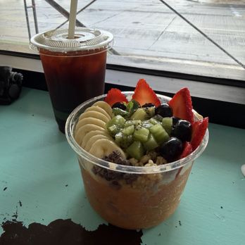 ALO Cafe Hawaii - Receive a 10% discount if you order a "Happy Bowl + Drink" - Juice Bars & Smoothies Near Me - Honolulu, Hawaii ALO Cafe Hawaii - Receive a 10% discount if you order a "Happy Bowl + Drink" - Juice Bars & Smoothies Near Me - Honolulu, Hawaii