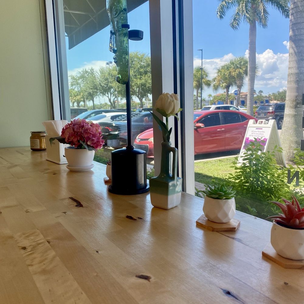 Cafe Flore - Breakfast & Brunch Near Me - Fort Myers, Florida