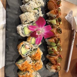 Salmon Avocado Roll