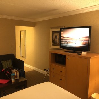 Holiday Inn Concord Downtown - Hotels Near Me - Concord, New Hampshire