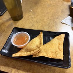 Pho Lodge - Crab rangoon