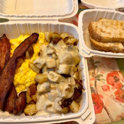 Kay's Country Kitchen - Two eggs, bacon, undercooked potatoes, and dry gravy and dry toast for approximately $25!
