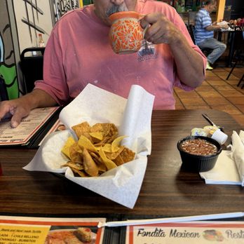 Fondita Mexican Restaurant - Flower and corn tortilla chips - Mexican Near Me - Stockton, California Fondita Mexican Restaurant - Flower and corn tortilla chips - Mexican Near Me - Stockton, California