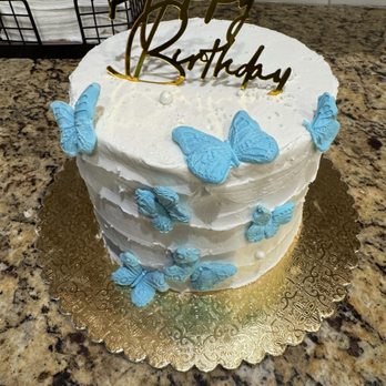 Sugar and Lace Bakery - The cake that I received - Bakeries Near Me - Phoenix, Arizona Sugar and Lace Bakery - The cake that I received - Bakeries Near Me - Phoenix, Arizona
