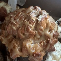 The Bird and The Bear Bakery - Cinnamon bread muffin