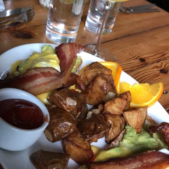 Grand Vin - Avocado toast - Wine Bars Near Me - Hoboken, New Jersey