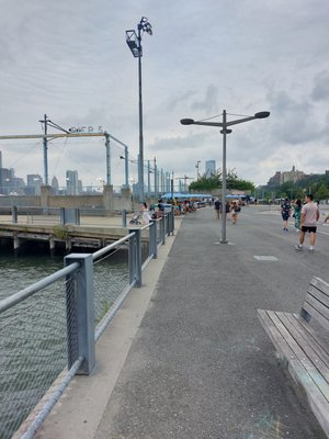 Brooklyn Bridge Park Pier 5 by null