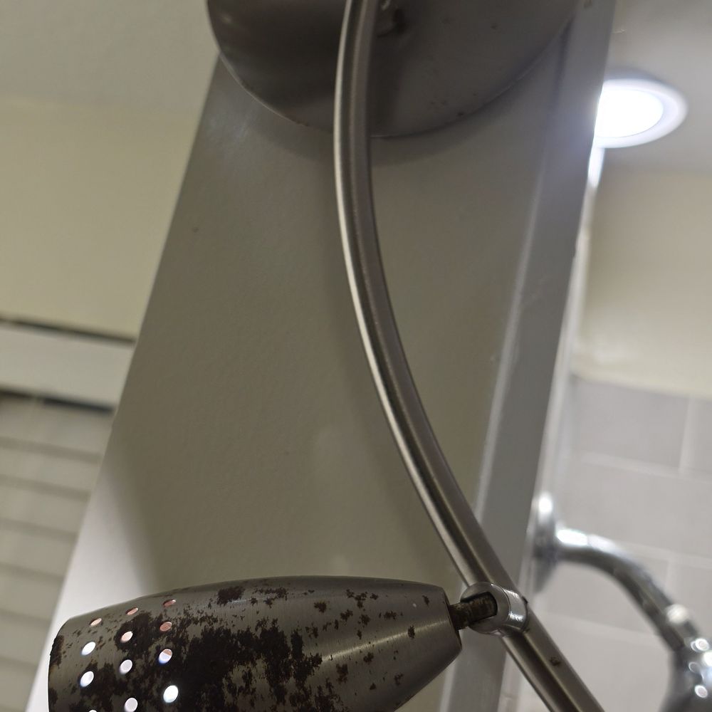 Azul Del Mar - Rusted bathroom lights - Hotels Near Me - Key Largo, Florida