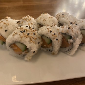 Ozen - Salmon Roll - Ramen Near Me - Rancho Cucamonga, California Ozen - Salmon Roll - Ramen Near Me - Rancho Cucamonga, California