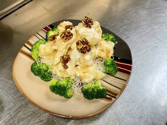 Golden Crown Inn by null