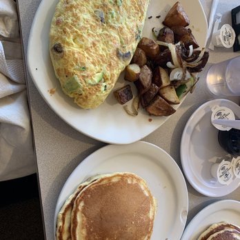 Peach Tree Cafe - Veggie Omelet with country potatoes and pancakes - Breakfast & Brunch Near Me - Matteson, Illinois