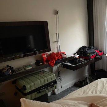 Le Meridien Paris Arc de Triomphe - No streaming offered - Hotels Near Me - Paris, 75
