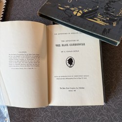 Pensees Bookshop
