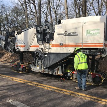 Byrne & Jones Construction - Resurfacing Lay Road in Ladue, MO - Masonry/Concrete Near Me - Bridgeton, Missouri Byrne & Jones Construction - Resurfacing Lay Road in Ladue, MO - Masonry/Concrete Near Me - Bridgeton, Missouri