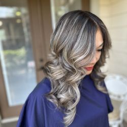 Kapolei Salon - Hair by moon . By appointments only text 808-745-0058 for inquiries.