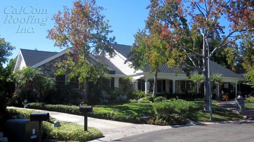 Slide of Calcom Roofing