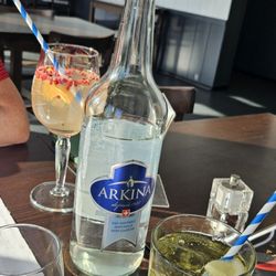Le Silex - Lemonade, water and Rose spritz