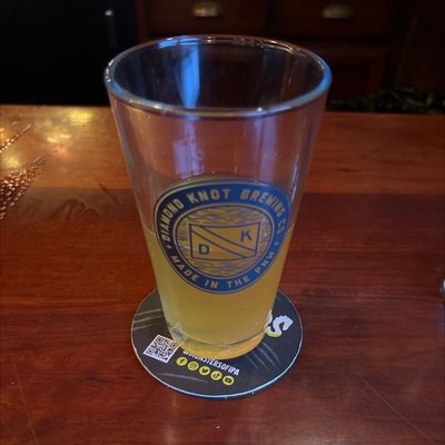 Parkway Tavern by null