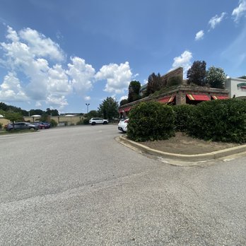 Carrabba's Italian Grill - Empty parking lot (still a 10 minute wait for seating) - Italian Near Me - Columbia, South Carolina Carrabba's Italian Grill - Empty parking lot (still a 10 minute wait for seating) - Italian Near Me - Columbia, South Carolina