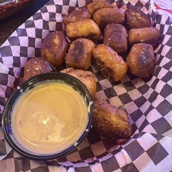 Pee Pa's Garage - Pretzel bites - Breweries Near Me - Pinellas Park, Florida