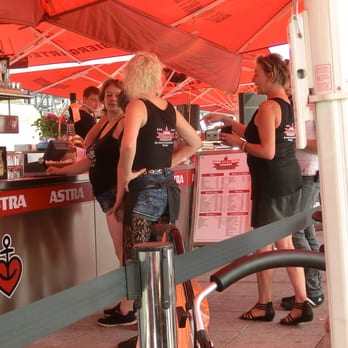 Astra-Biergarten - Cruise Days - Beer Garden Near Me - Hamburg, HH Astra-Biergarten - Cruise Days - Beer Garden Near Me - Hamburg, HH