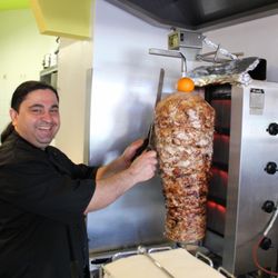 Kabibi Karlsruhe Schawarma und Falafel - Selbstgemachter Schawarma Spieß - jeden Tag frisch