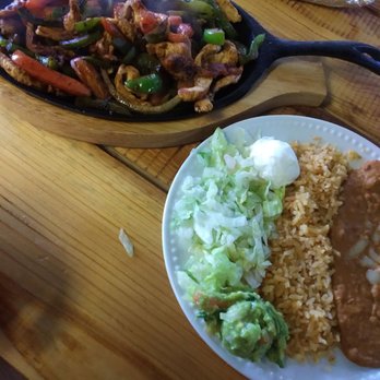 Baja Rio's Mexican Kitchen - Fajitas and fajita salad - Mexican Near Me - Cove, Arkansas