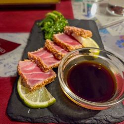 El Mini Bar - Tuna tataki.