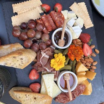Château - Large charcuterie plate - Cocktail Bars Near Me - Walnut Creek, California Château - Large charcuterie plate - Cocktail Bars Near Me - Walnut Creek, California