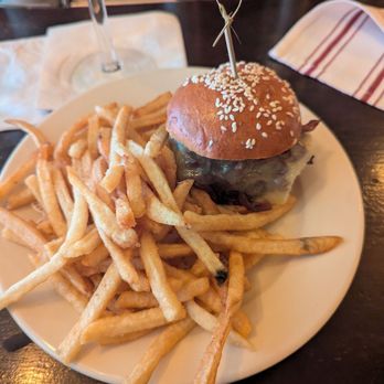 Minetta Tavern - Mini black label burger - French Near Me - Washington, DC, District of Columbia