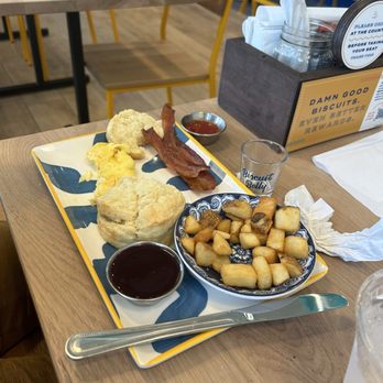 Biscuit Belly - Charlotte - Brown belly - Breakfast & Brunch Near Me - Charlotte, North Carolina Biscuit Belly - Charlotte - Brown belly - Breakfast & Brunch Near Me - Charlotte, North Carolina