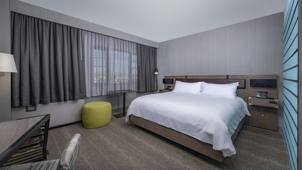 Renaissance Reno Downtown Hotel & Spa by null