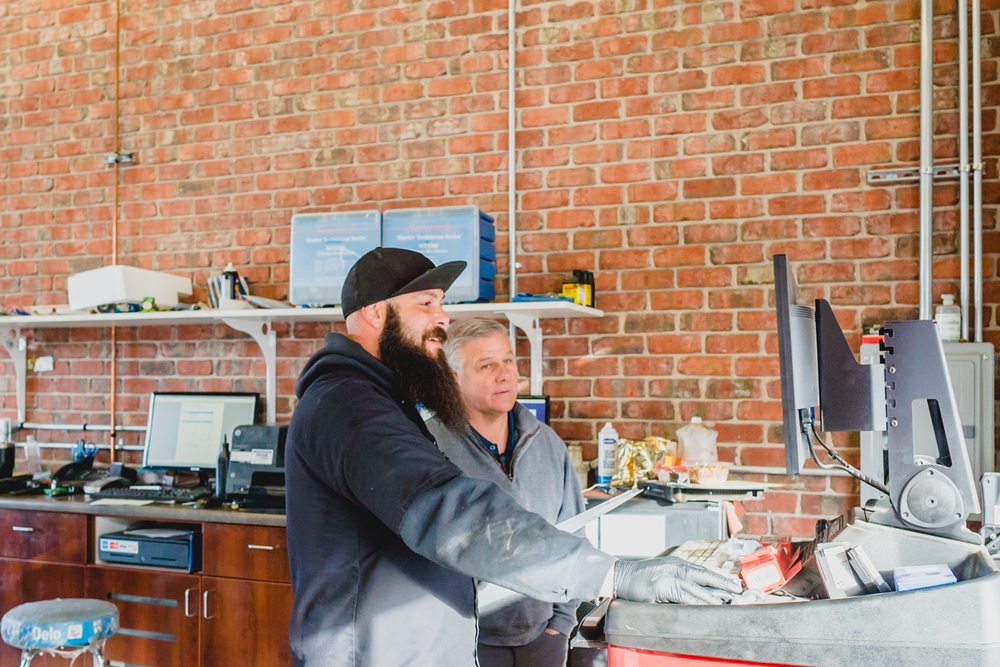 GREASE MONKEY 28 Photos & 46 Reviews 9492 S Highland Dr, Sandy, Utah Oil Change Stations