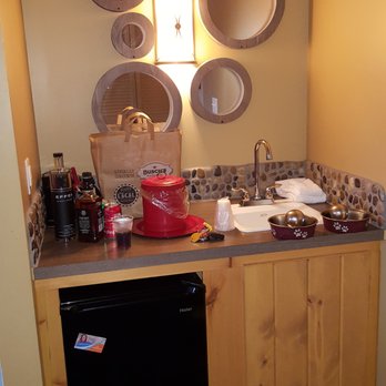 Boyne Mountain Resort - Wet bar? And a mini mini fridge. - Ski Resorts Near Me - Boyne Falls, Michigan