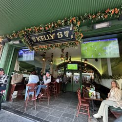 Kelly's Irish Pub