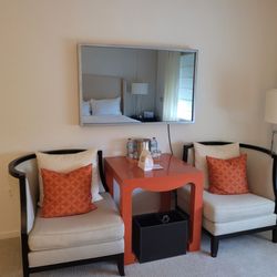 The H Hotel - Mirror TV