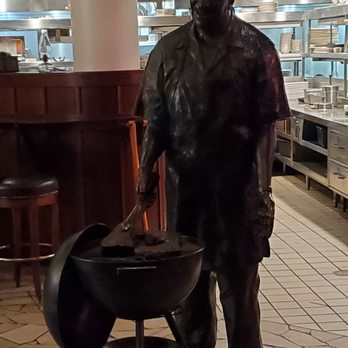 Weber Grill Restaurant - Grilling in the lobby - Barbeque Near Me - Lombard, Illinois