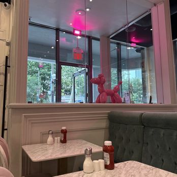 Evviva Breakfast & Lunch - Rocking diner on Simcoe highly recommended - Breakfast & Brunch Near Me - Toronto, Ontario