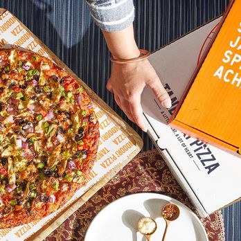 Tandoori Pizza - Pizza, Indian Fusion - Pizza Near Me - Sacramento, California Tandoori Pizza - Pizza, Indian Fusion - Pizza Near Me - Sacramento, California