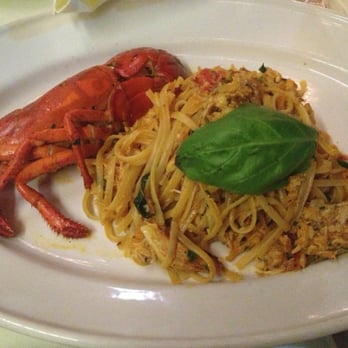 Il Pastaio - Linguine with crab and lobster - Italian Near Me - Beverly Hills, California Il Pastaio - Linguine with crab and lobster - Italian Near Me - Beverly Hills, California