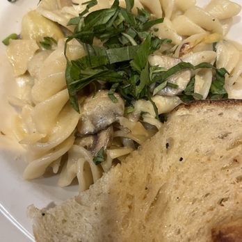M'tucci's Moderno - Lemon and artichoke fussiloni with capers and mushrooms - Italian Near Me - Rio Rancho, New Mexico