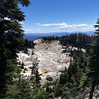 Lassen Volcanic National Park - Bumpass Hell - Parks Near Me - Mineral, California