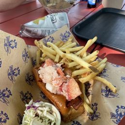 Awesome lobster roll Awesome lobster roll