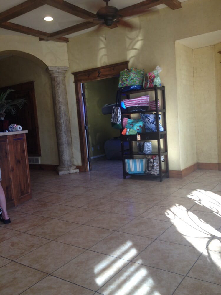 ELITE PHYSIQUE Updated September 2024 2802 Southwest Blvd, San