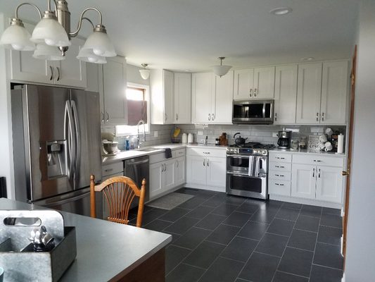 Premier Remodeling Logo