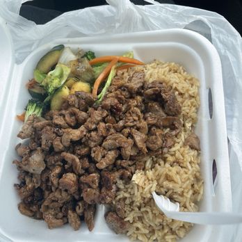 Hachi Hachi Japanese Grill - Sukiyaki Beef - Food Trucks Near Me - Broken Bow, Oklahoma