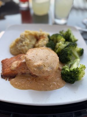 Grand Tavern Troy by null